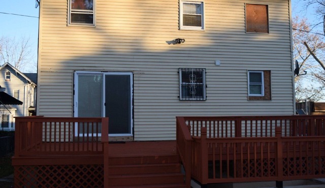Charming One Family Colonial Home/Business .