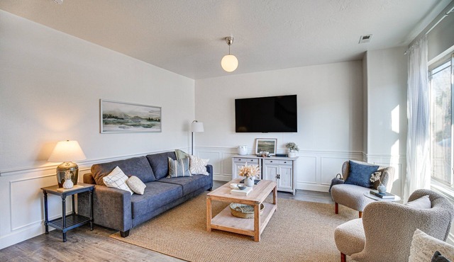 Charming Orem Townhome: 5 Mi to BYU!