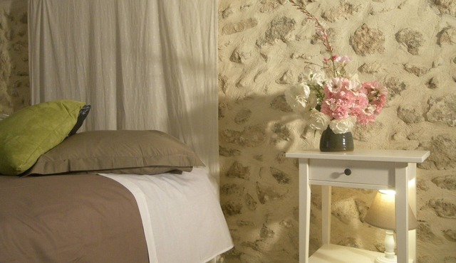 Charming pied à terre with courtyard, in Les Baux de Provence
