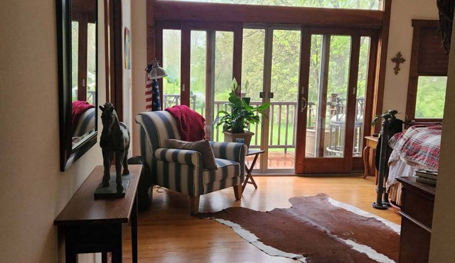 Charming Park Like Mountain 3-bedroom house in Green Brook Township, N.J. w/AC