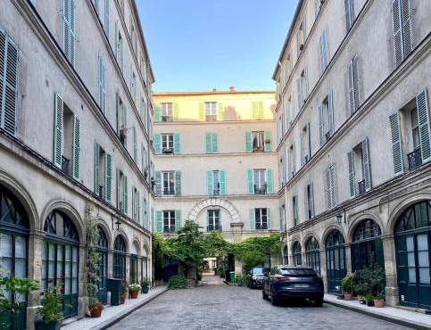 Charming Parisian pied-à-terre!