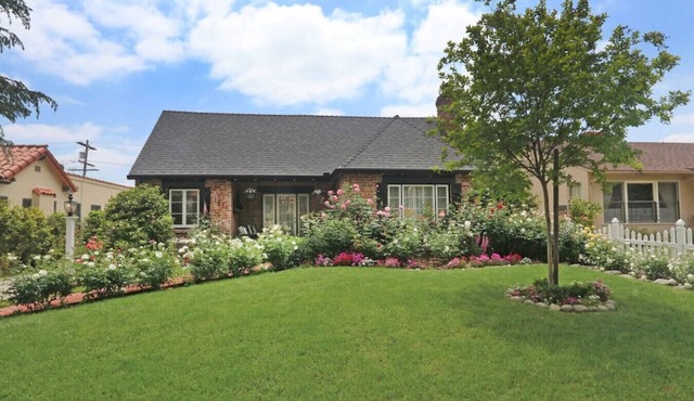 Charming Pasadena English Cottage