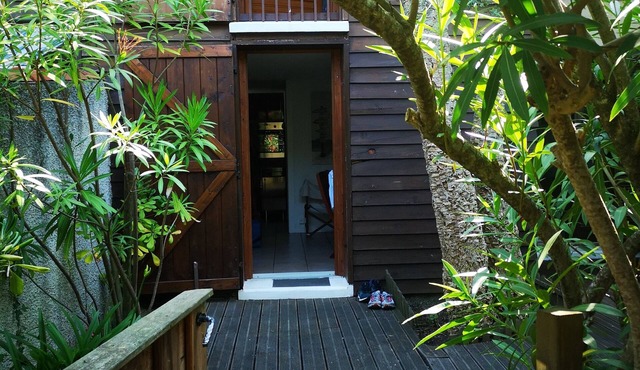 Charming Patio Villa 300m from the ocean in a green cocoon