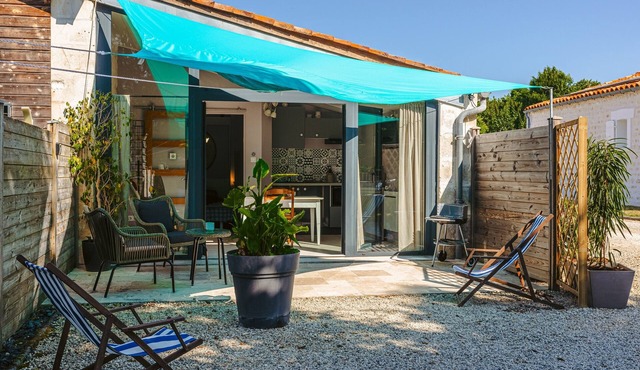 Charming, Peaceful Cottage for 2 Between Nature and Ocean
