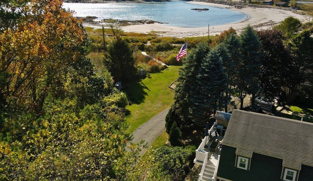 Charming, Peaceful Cottage steps to Cape Neddick Beach