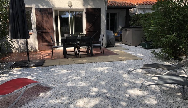 Charming, peaceful villa near the beach