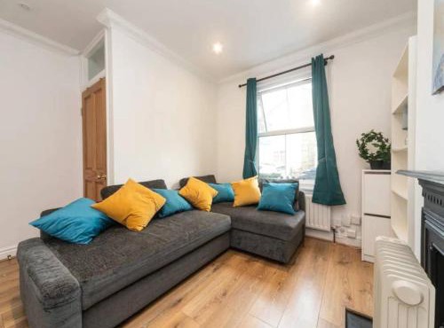 Charming Period Home near Surbiton with Garden