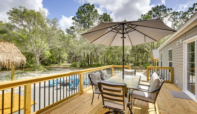 Charming Perry Home ~ 2 Mi to the Gulf!