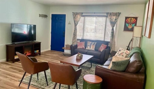 Charming Pet and family-friendly centrally located home in Arvada.