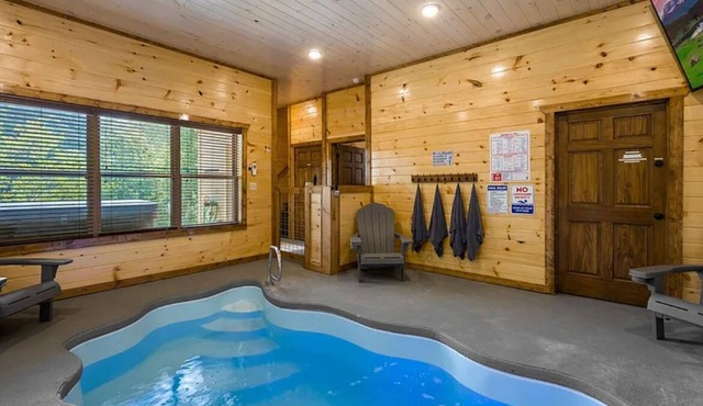 Charming Pet Friendly 3 Bedroom Chalet in Pigeon Forge with heated pool