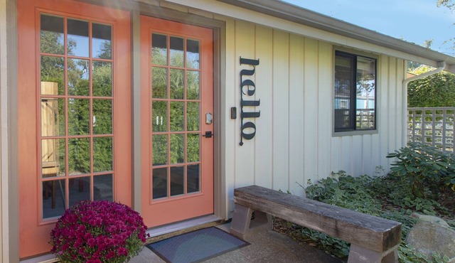 Charming Pet-Friendly Birch Bay Retreat Just Steps to the Sand