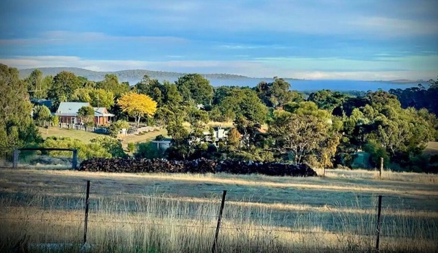 Charming pet friendly home in Hepburn Springs