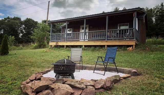 Charming Pet-Friendly Log Cabin Rental for Relaxing Getaways in Ringtown, Pennsylvania