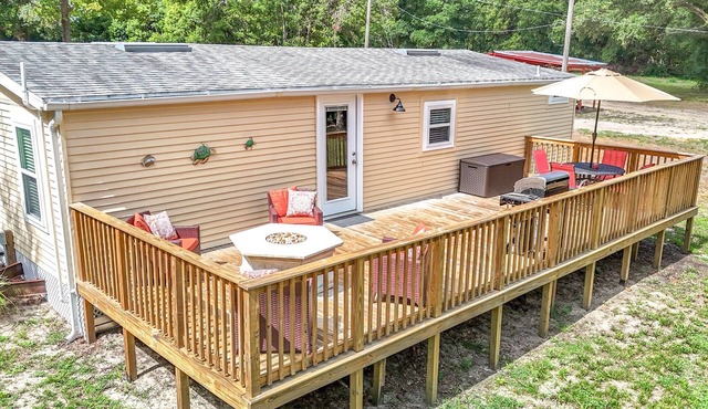 Charming , Pet friendly home in the countryside .