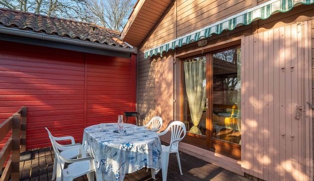 Charming Pine Chalet - 4 Guests - Near Sanguinet Lake - Cleaning Included