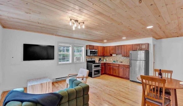 Charming Pocono Boutique | Firepits | Pickleball