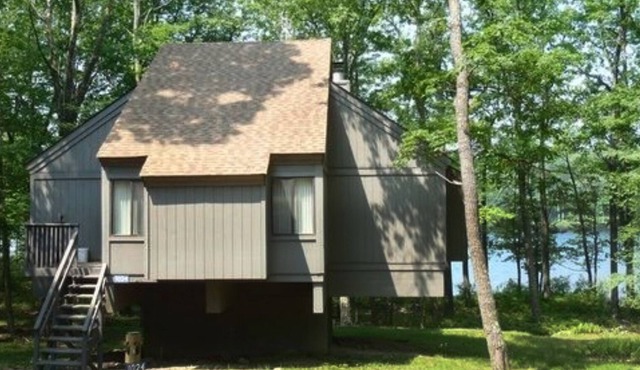 Charming Poconos cottage