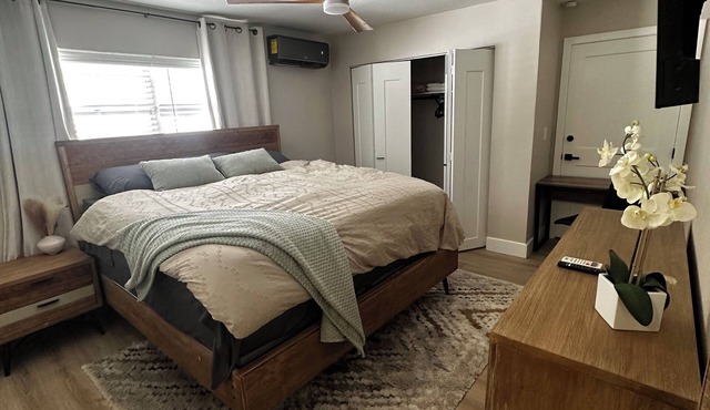 Charming poolside apartment in Port Orange