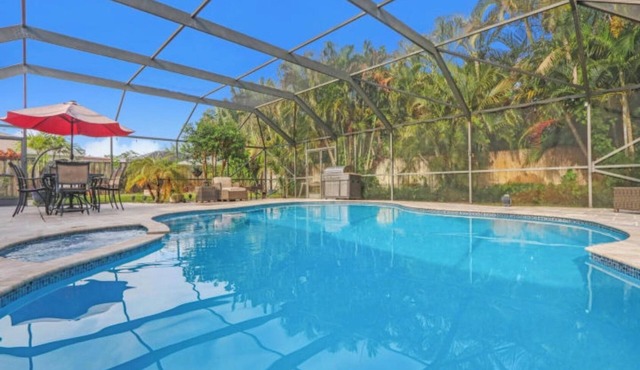 Charming private pool home 3br/2 bath