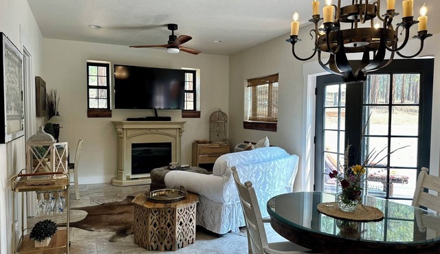 Charming private 1bdrm New pet friendly Cottage nestled in Stevensville/5 acres