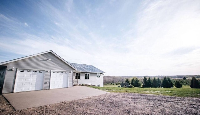 Charming & Private 2 BR Country Getaway