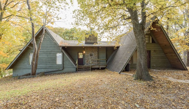 Charming, Private and Fully Furnished Lake Home on Grand Lake