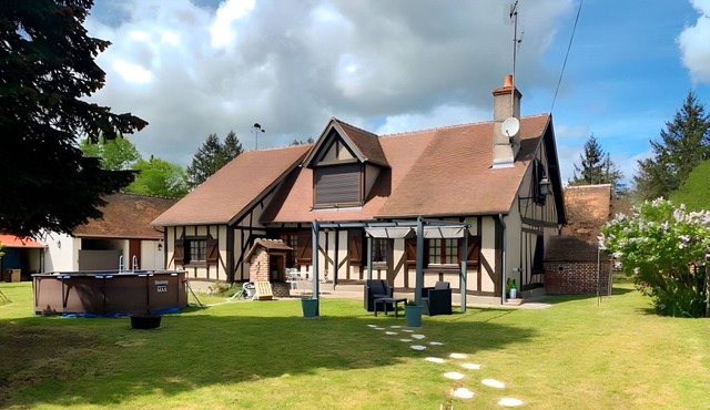 Charming private cottage of 6P 3CH3SDB Jacuzzi & swimming pool Sologne Orléans Beauval