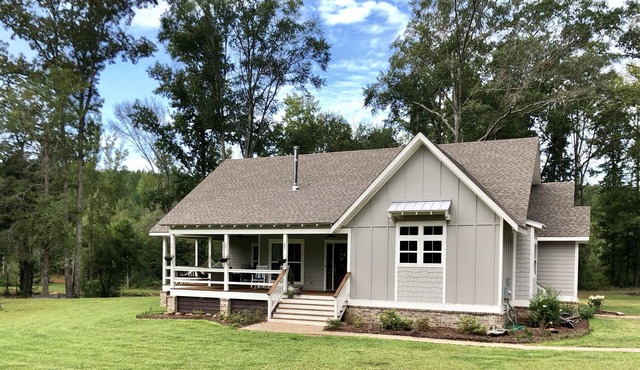 Charming, Private, Country Home - Perfect for families or groups of friends