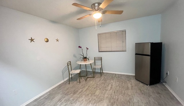 Charming, private entrance suite. Sarasota