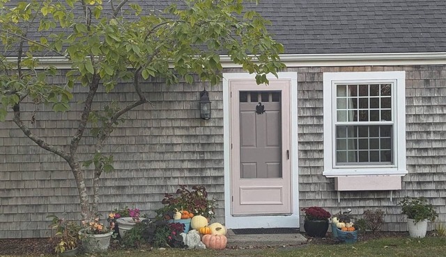 Charming private entry suite/bath in Tiverton Four Corners-Close to Newport