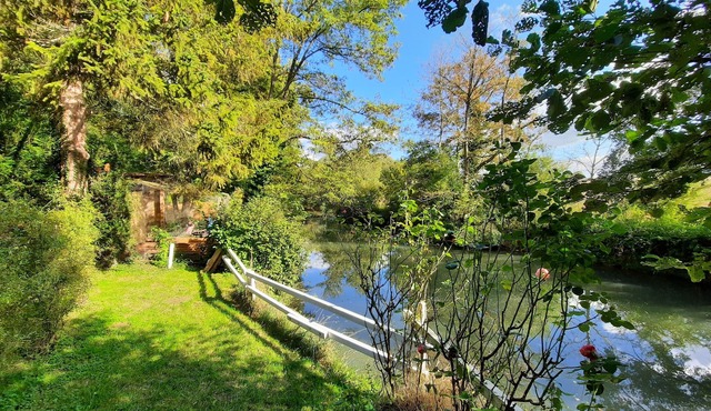 Charming private hostel, quiet, close to local poles of attraction
