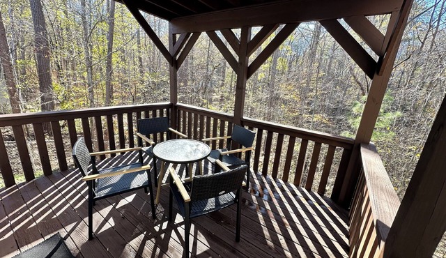 Charming Private Studio in the Heart of Jasper