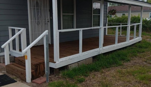 Charming, private house minutes from PADRE ISLAND Corpus Christi. 2 full baths