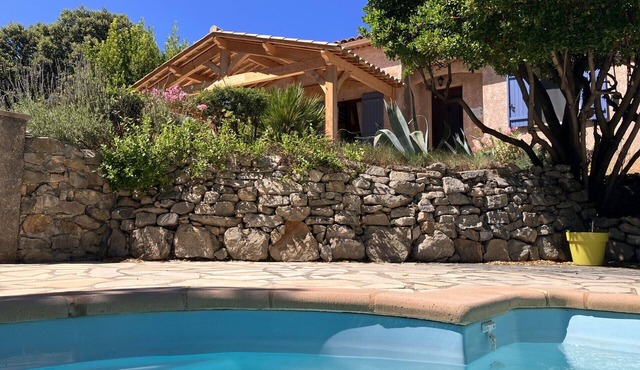 CHARMING PROPERTY IN HAVEN OF PEACE - PRIVATE POOL
