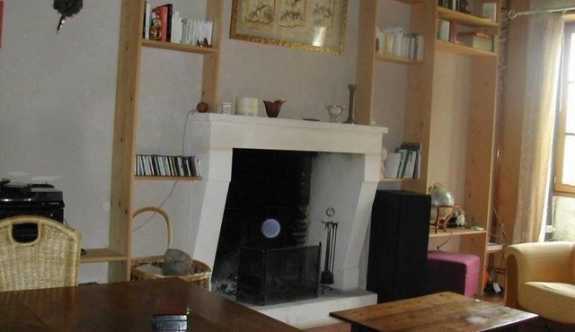 Charming property, independent farmhouse, private pool. FUTUROSCOPE-BEAUVAL