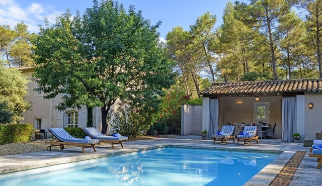 Charming Provencal mas with private pool