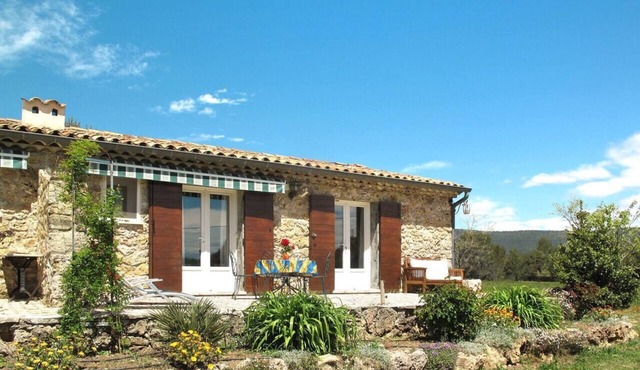 Charming Provencal home ideal for family holidays in the midst of nature!