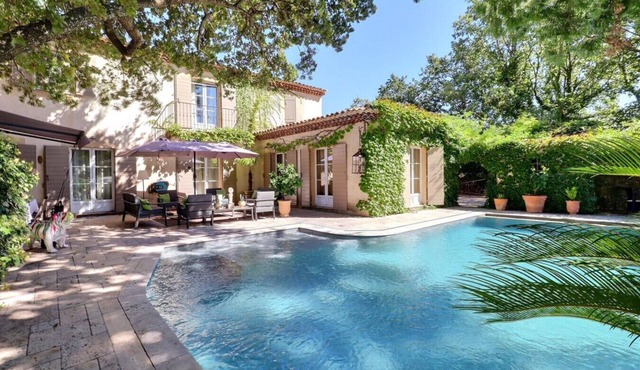 Charming Provence Retreat: Pool & Spa