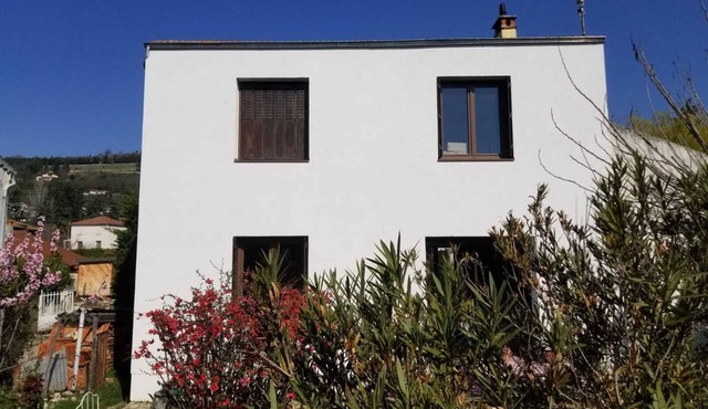 Charming, quiet, ecologically renovated town house with small garden