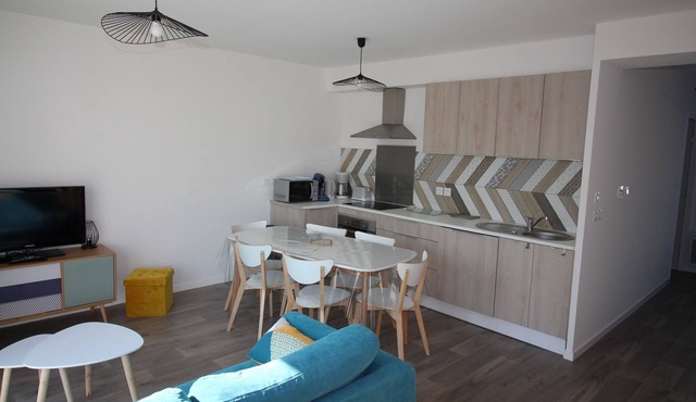 Charming quiet house 250m from the ocean