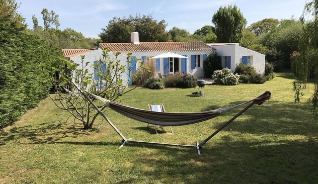 Charming quiet house between the Port and St Sauveur