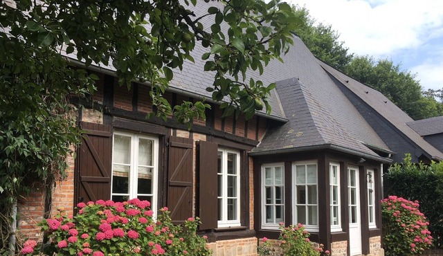 Charming renovated house near the sea