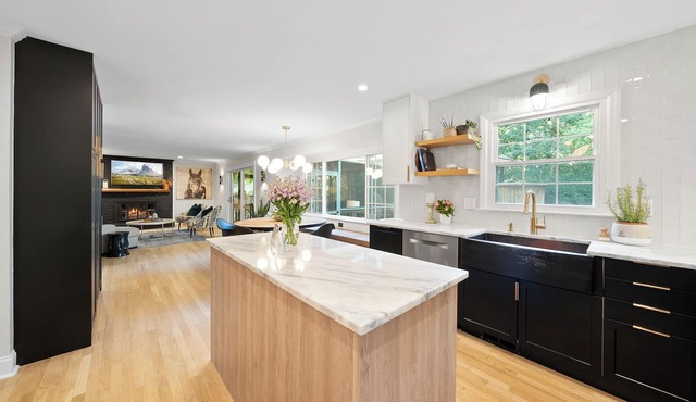 Charming Raleigh Getaway - Spacious 5BR Home w/Private Pool, Hot Tub & Privacy