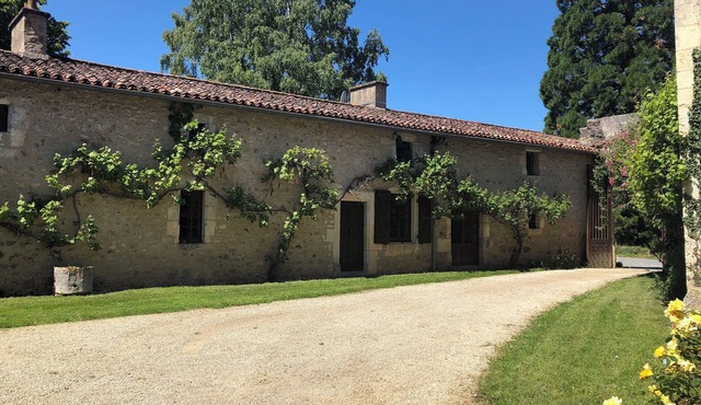 Charming restored house 120m2 in listed Priory