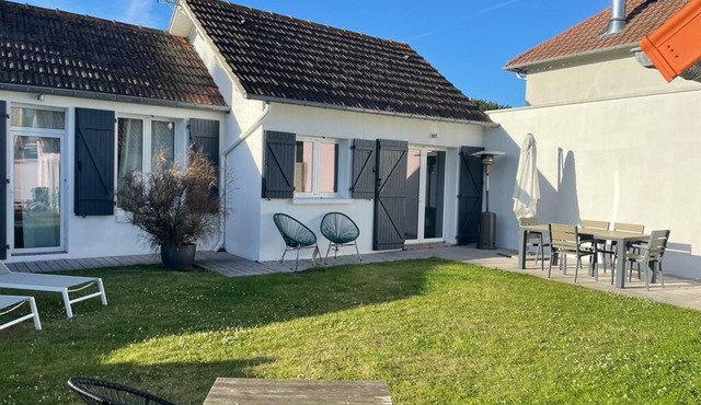 Charming renovated house 200 m from the beach