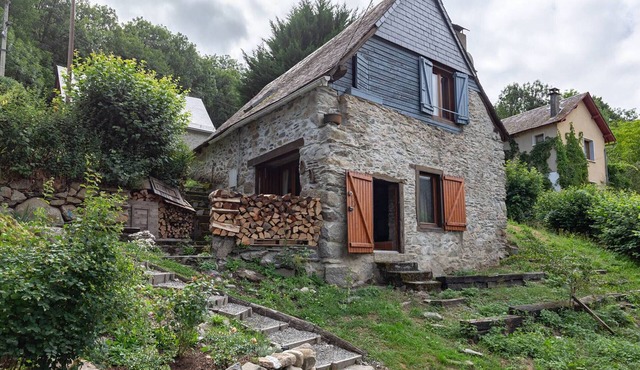 Charming renovated barn for 8 people in Aneran