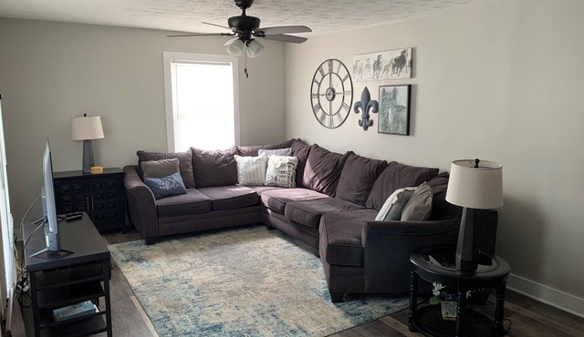 Charming renovated 3-bedroom house walking distance to downtown Elizabethtown.