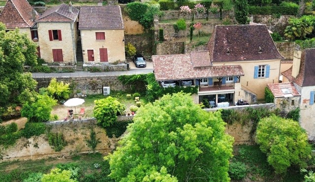 CHARMING RENOVATED 16th CENTURY VILLAGE HOUSE IN THE LISTED VILLAGE OF LIMEUIL