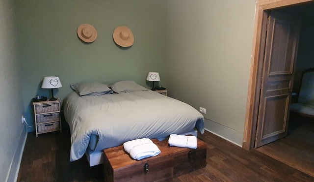 Charming Renovated Apartment Near Verdun for 2 with Modern Amenities