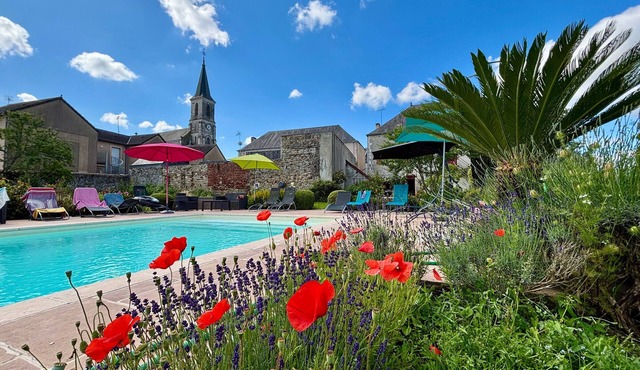 Charming Renovated Barn with Pool in the Heart of Brenne